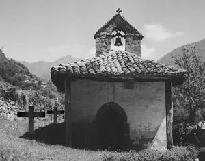 Ermita de San Miguel en Pumareña