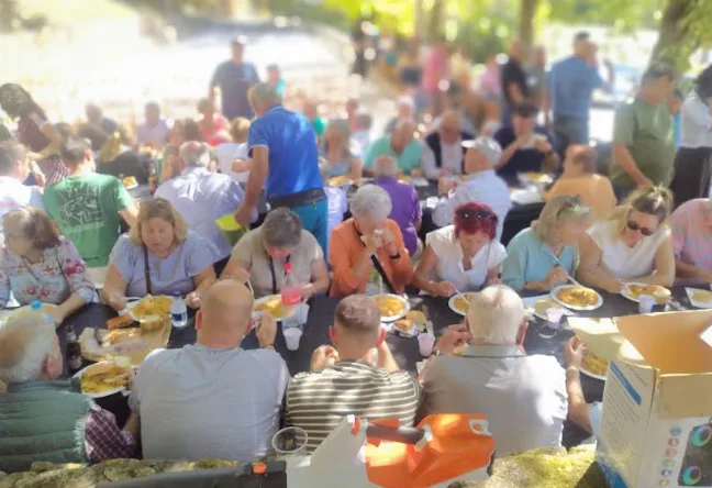 Comida popular de San Miguel en Pumareña